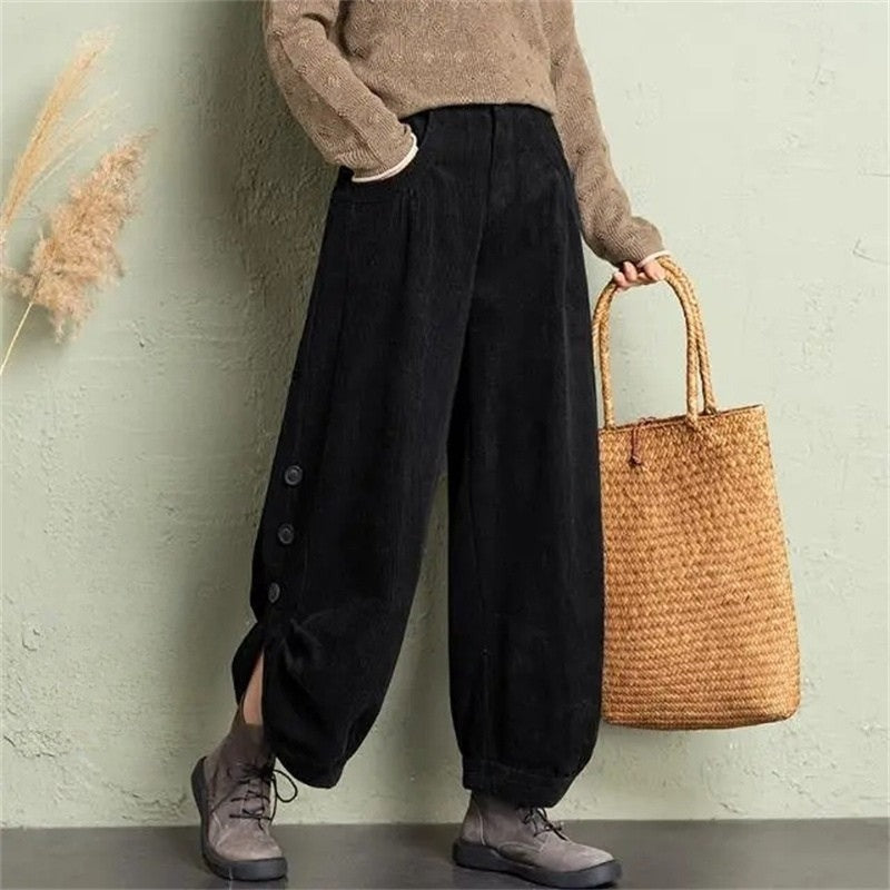 BEATE - WEITE CORDHOSE