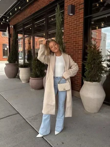 Cerise | Ultrahoch taillierte Stretch-Flare-Jeans