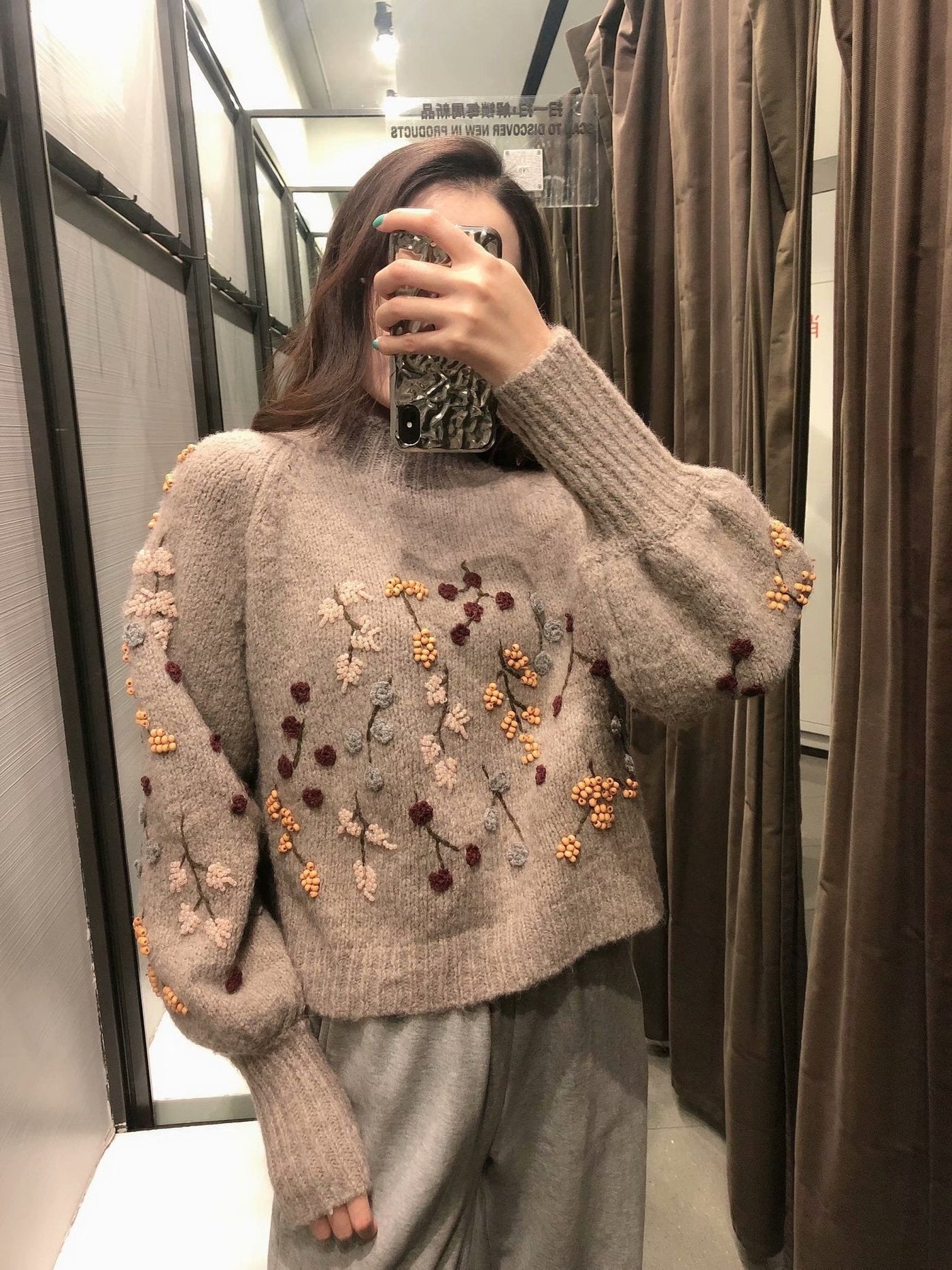 Fiorella - Strickpullover mit Perlenschmuck
