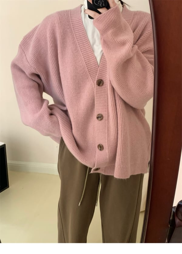 Lässige Strickjacke mit V-Ausschnitt