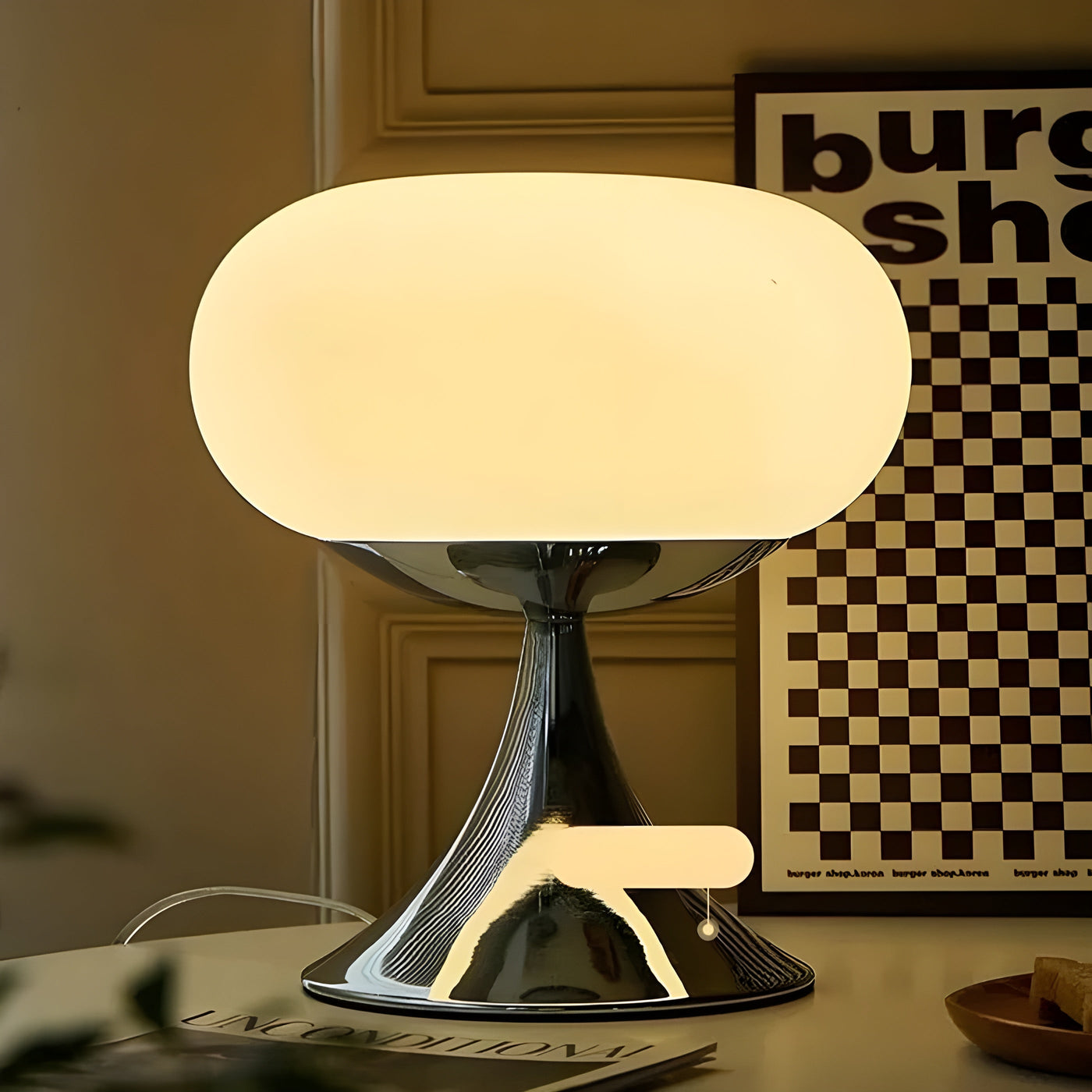 SereneCrystal Lamp - Elegante Retro Tischlampe