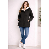 Helena | Damen Lange Wasserdichte Winterjacke mit Kapuze in Schwarz