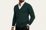 Herren Strickjacke mit Knopfleiste, V-Ausschnitt und Rippbündchen in Grun