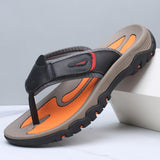 Herren-Zehentrenner-Sandalen mit breiten Riemen und profilierter Sohle in Schwarz