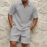 Herren Zweiteiliges Set mit Kurzarmshirt und Shorts mit Struktur in Grau