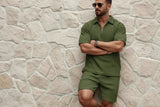 Herren Zweiteiliges Set mit Kurzarmshirt und Shorts mit Struktur in Dunkelgrün