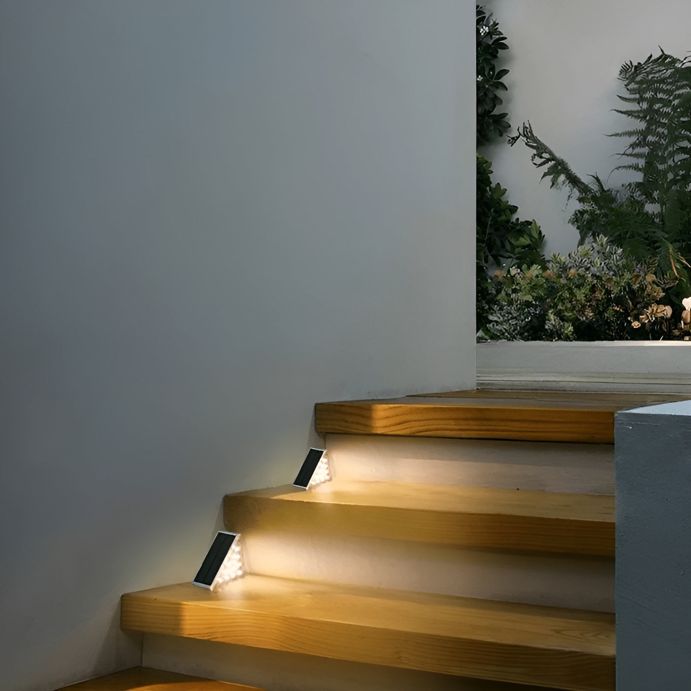 TriGlow Light - Dreieckige Solar-LED-Treppenleuchte für den Außenbereich