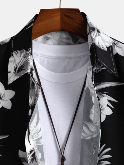 Shirt mit tropischem Blumenmuster und Knopfverschluss