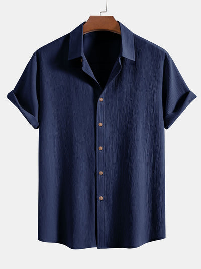 Plissiertes Hemd und strukturierte Shorts