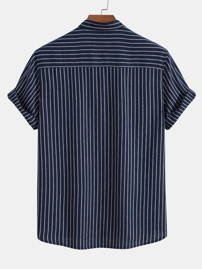 Gestreiftes Hemd mit Stehkragen aus Baumwollmischung und Leinenhose mit geradem Bein