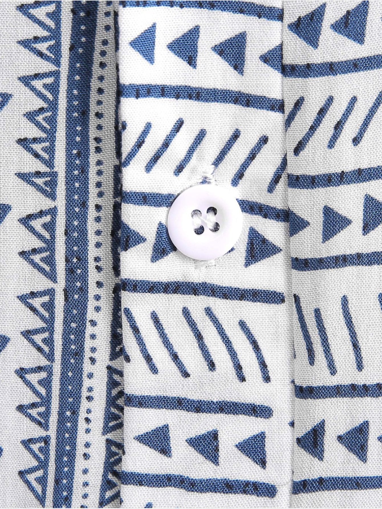 Shirt mit geometrischem Tribal-Druck und halber Knopfleiste mit Henley-Kragen