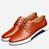 Leichte Herrenschuhe in Braun