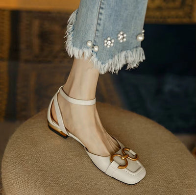 Mathilda™- Geschlossene Schnallensandalen