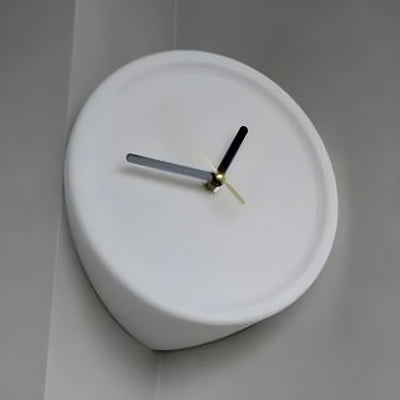 TimelessSphere Clock – Dekorative Eck-Wanduhr