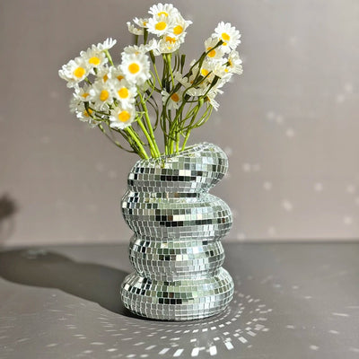 ShimmerTwist Vase - Glitzernde Disco-Kugel Glasfliese
