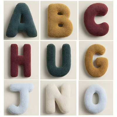 AlphaPlush Kissen – Weiches Alphabet Sofa Wurfkissen