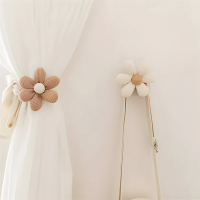 BlossomHold Hook – Dekorativer Blumen-Wandhaken