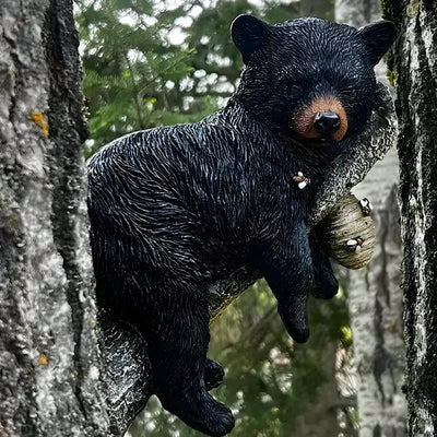 BearWhisper Skulptur – Wandmontierte Bärenschläfer Gartenstatue