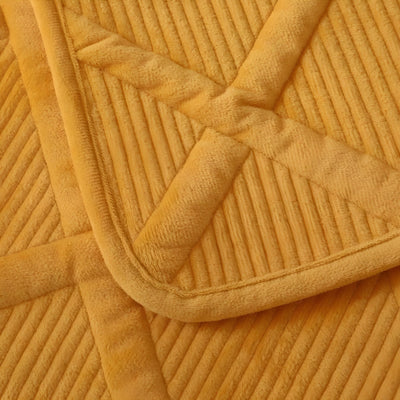 CorduroyComfort Cover - Lässiger, Rutschfester Samt-Sofa-Bezug