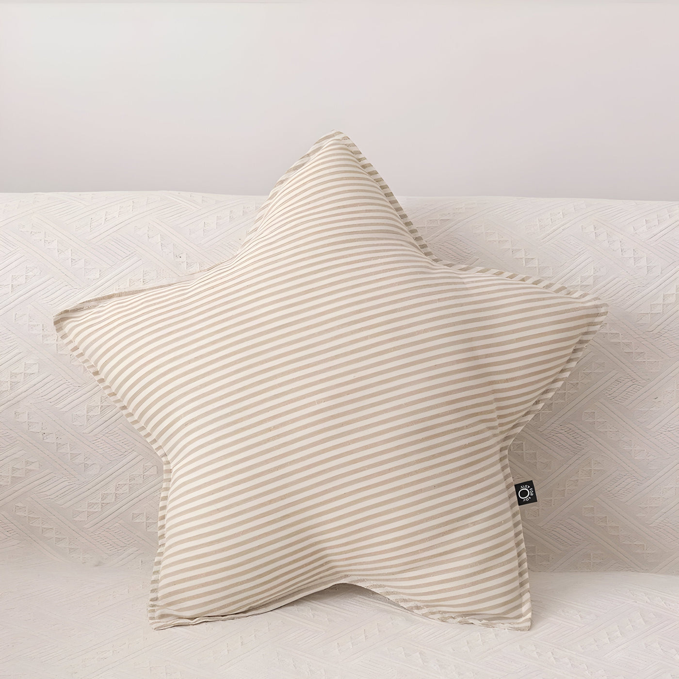 LunaPuff Kissen - Dekoratives Streifenkissen Soft Cushion