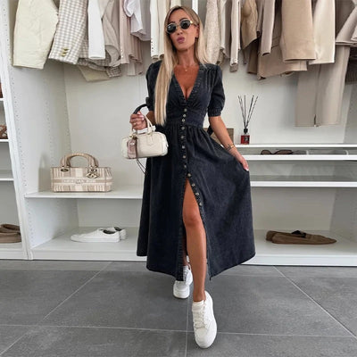 Clarina | Kleid mit tiefem V-Ausschnitt und Schlitz