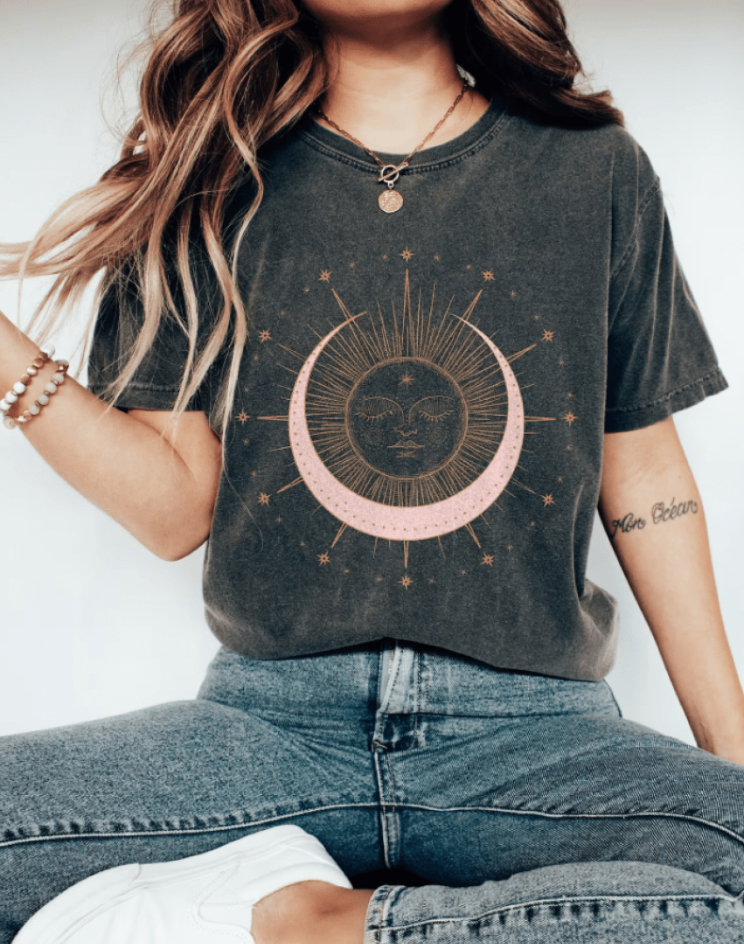 Divination - Astrologie gestaltetes Shirt