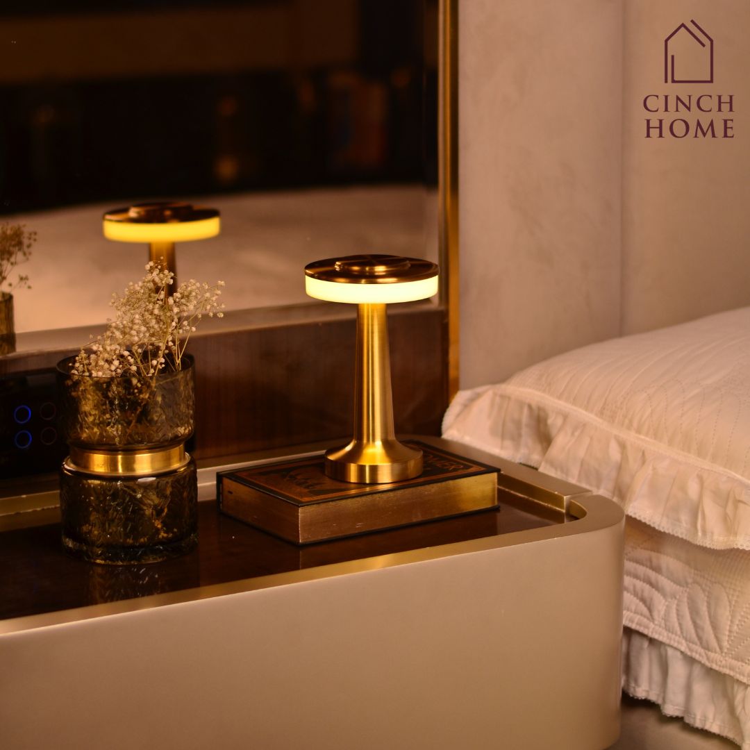 Axis Wiederaufladbare Tischlampe