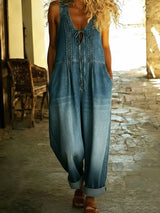 Entspannt geschnittene, gefaltete Denim-Jumpsuit mit Kordelzug in Denim-Blau