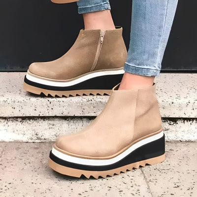 Uri - Leder Plateaustiefel mit Keilabsatz
