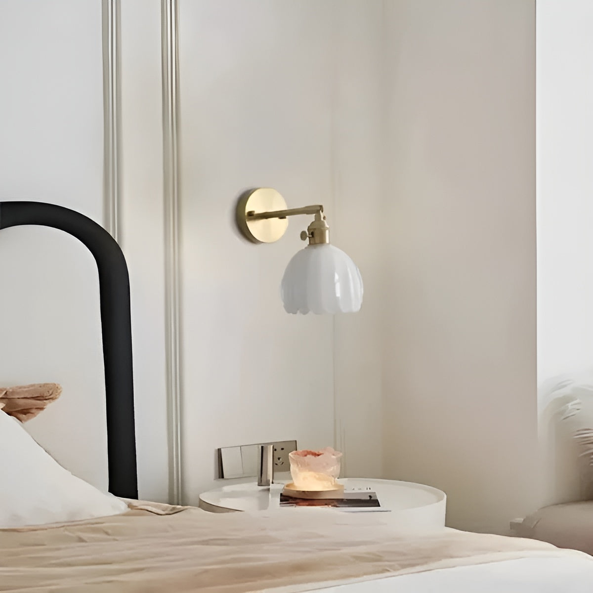 AuroraGlow Light - Moderne Tulpen-Glas LED-Wandleuchte