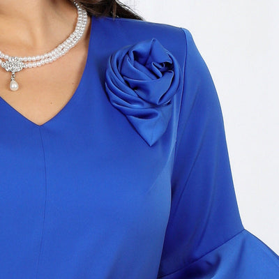 Damen-Set aus Kleid mit V-Ausschnitt und Hose mit elastischer Taille