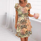 Jonna - Stilvolles Kleid Mit Leopard Enmuster Und Pailletten in Gelb