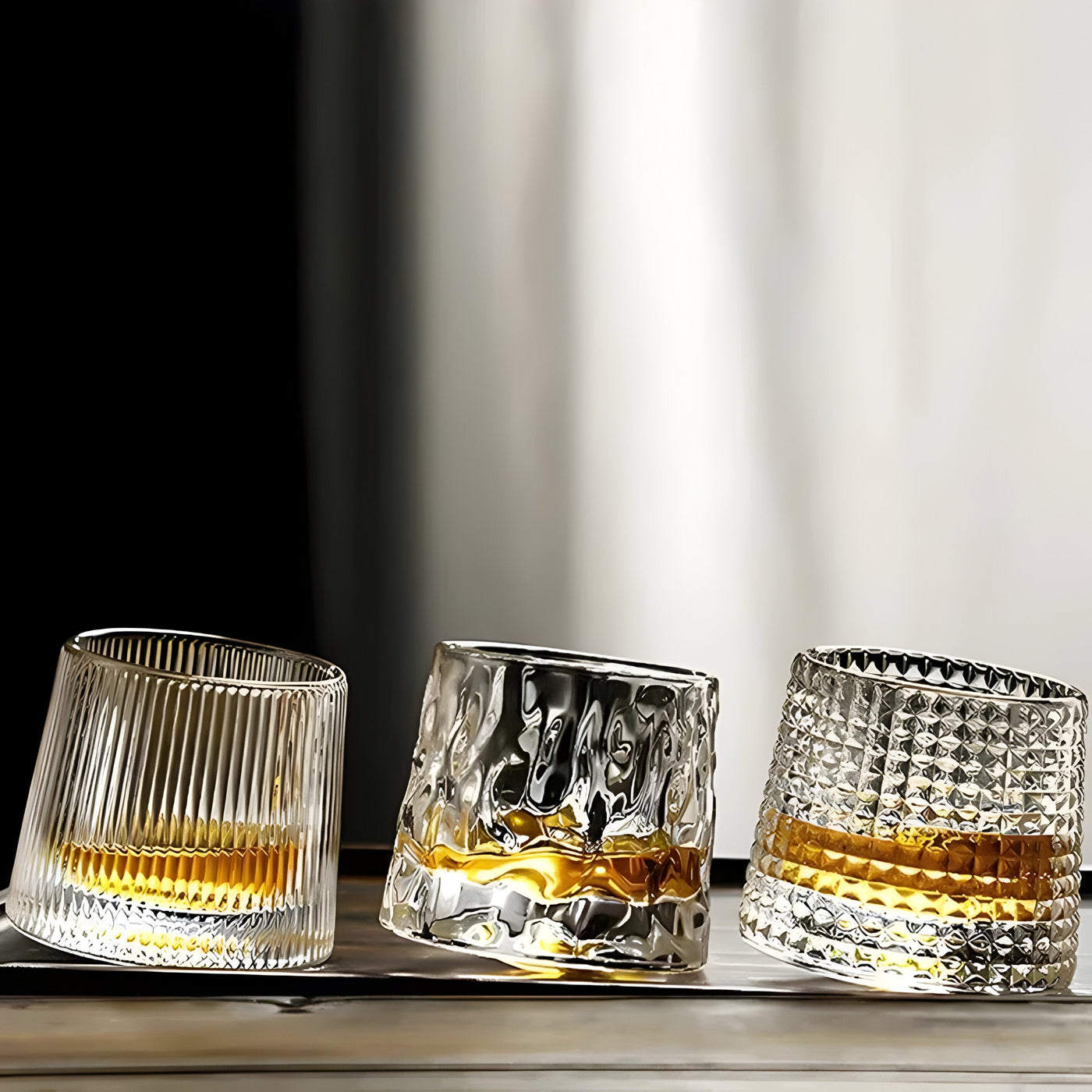 ClinkSpin Glas - 360-Grad-Drehung Strukturiertes Whiskyglas