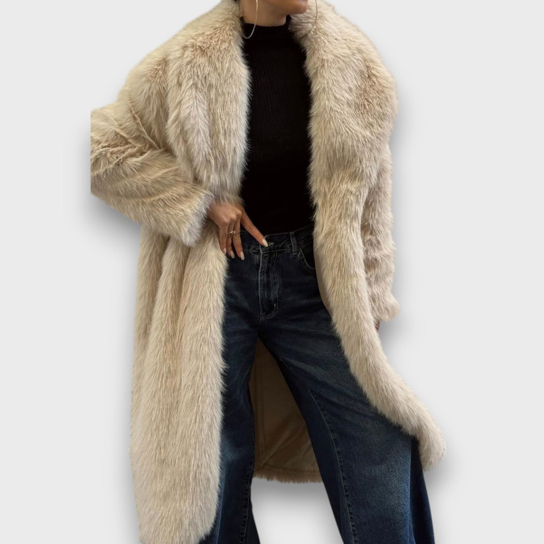 Liviane – Maxi-Kunstfellmantel mit Couture-Flair